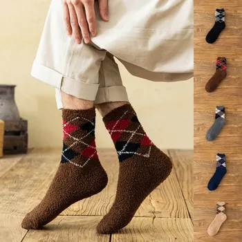 Зимни мъже диамант отпечатани коралови кадифе чорапи топло спящ тръба чорапи мода удобни дишаща дома чорапи носки